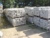 Granit-Mauersteine / Naturstein-Mauer / Granit-Mauer, grau-gelb, Mittelkorn (Granit-Mauersteine aus Polen), Mauersteine für eine Natursteinmauer, Polengranit / Wasserbausteine