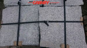 Polygonalplatten aus Granit - Variante A